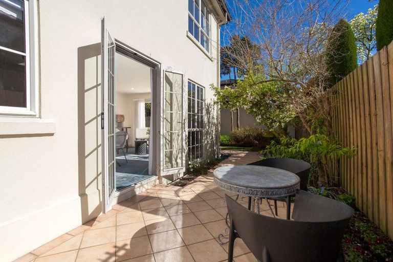 Photo of property in 2/61 Murray Place, St Albans, Christchurch, 8014