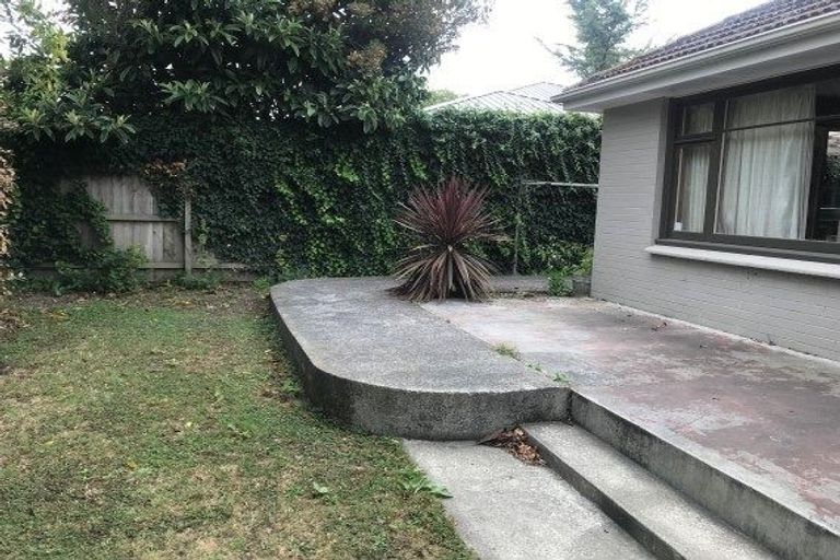 Photo of property in 27 Taylors Avenue, Bryndwr, Christchurch, 8052