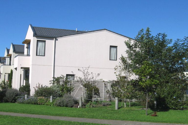 Photo of property in 34 Gunner Drive, Te Atatu Peninsula, Auckland, 0610