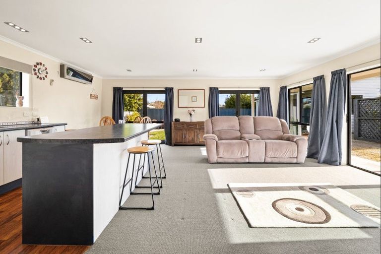 Photo of property in 77 Beach Street, Saint Clair, Dunedin, 9012