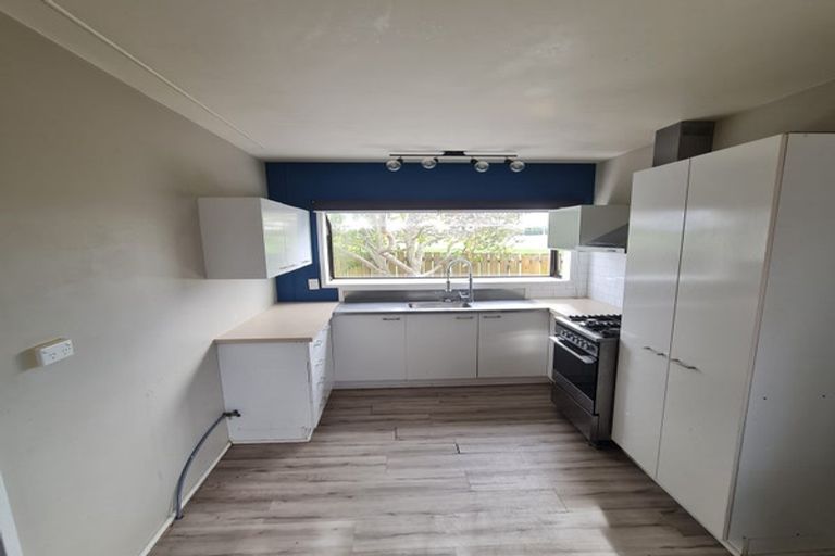 Photo of property in 2/21 Southview Place, Wattle Downs, Auckland, 2102