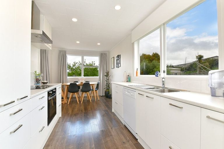 Photo of property in 41 Rautawhiri Road, Helensville, 0800