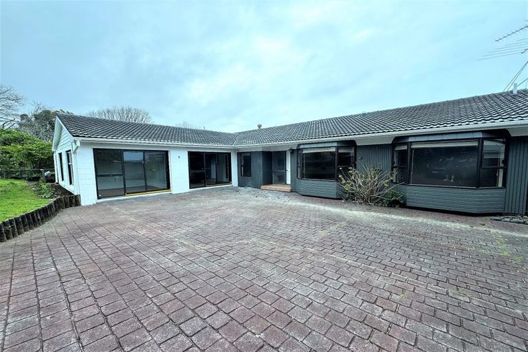 Photo of property in 8 Terrylyn Drive, Hillcrest, Auckland, 0627