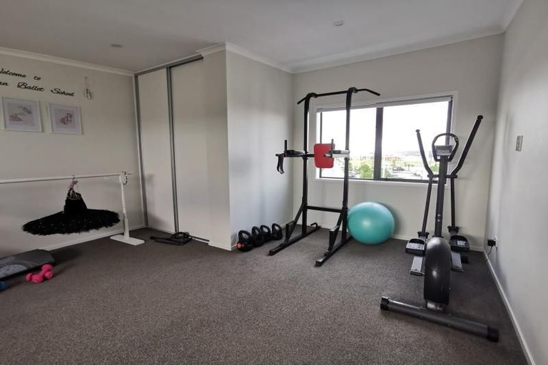 Photo of property in 176 Hobsonville Point Road, Hobsonville, Auckland, 0616