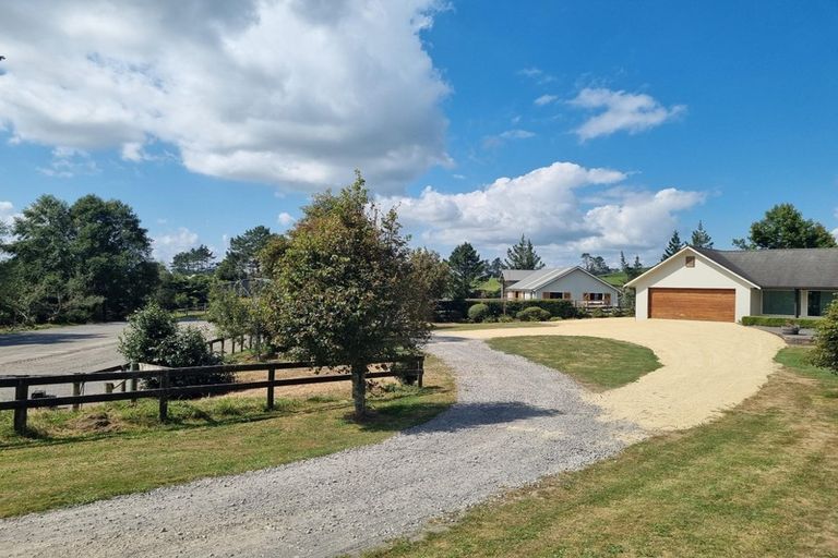 Photo of property in 218 Tarata Road, Inglewood, 4387