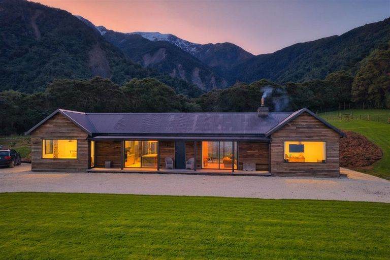 Photo of property in 285f Bay Paddock Road, Kaikoura Flat, Kaikoura, 7371