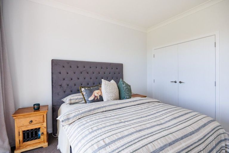 Photo of property in 12 Fleetwood Lane, Turitea, Palmerston North, 4472