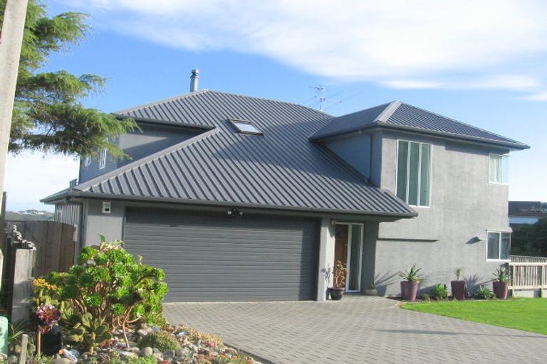 Photo of property in 100 Eskdale Road, Papakowhai, Porirua, 5024