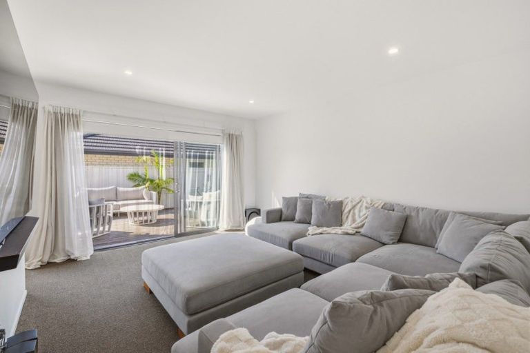 Photo of property in 12 Mida Close, Papamoa Beach, Papamoa, 3118