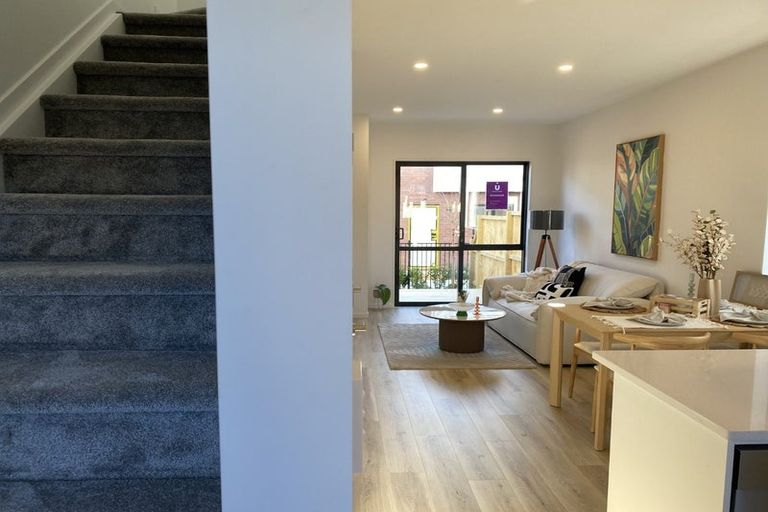 Photo of property in 5/35 Renata Crescent, Te Atatu Peninsula, Auckland, 0610