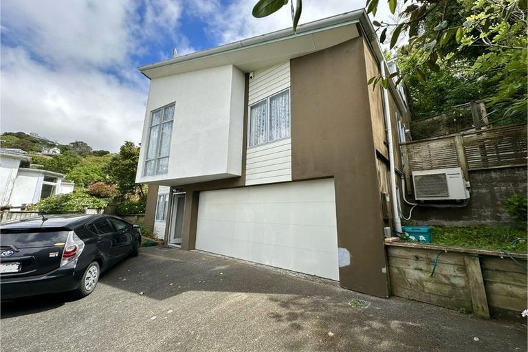 Photo of property in 36 Todman Street, Brooklyn, Wellington, 6021