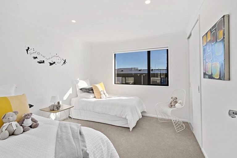 Photo of property in 16 Orford Lane, Takanini, 2112