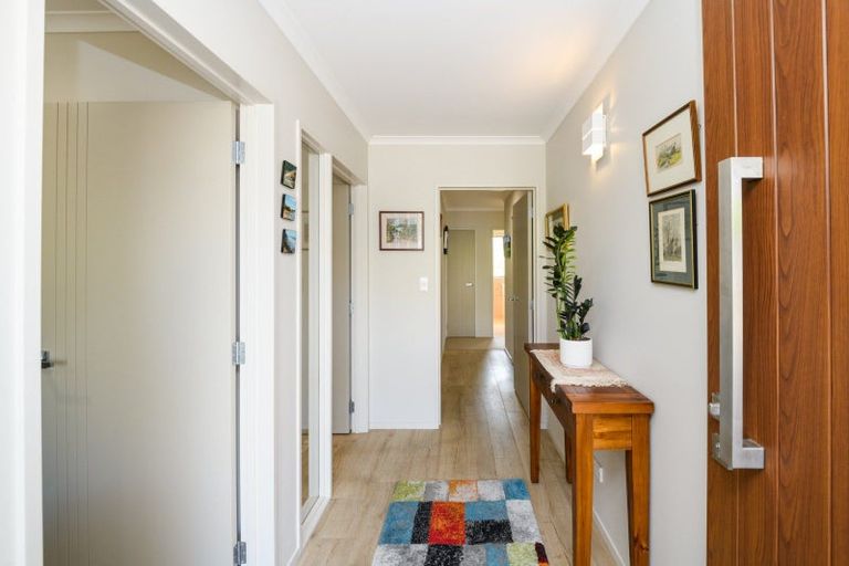 Photo of property in 21 Shelton Place, Feilding, 4702