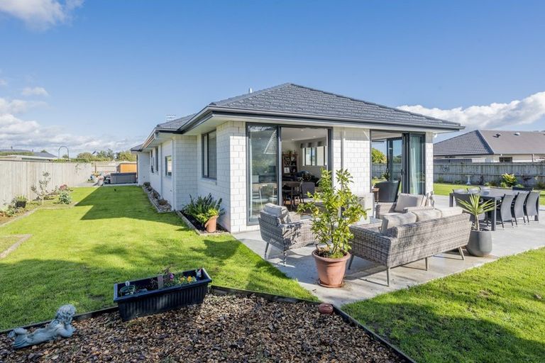 Photo of property in 13 Kilsby Place, Levin, 5510
