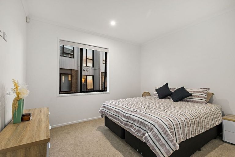 Photo of property in 1/42 Nugget Avenue, Hobsonville, Auckland, 0616