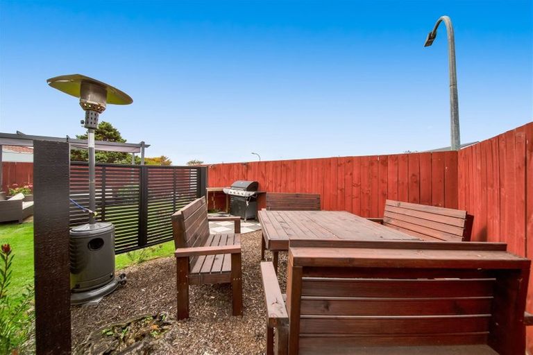 Photo of property in 25 Tawa Street, Hawera, 4610