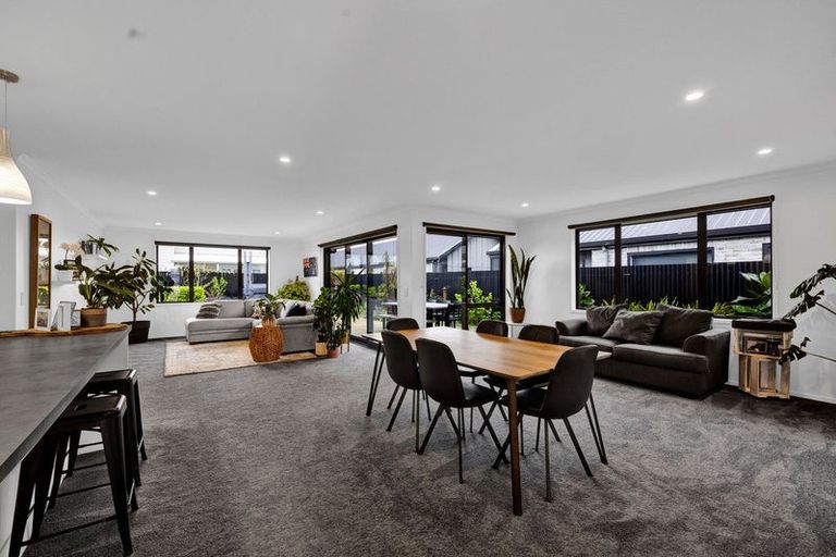 Photo of property in 69 Wilson Street, Hawera, 4610