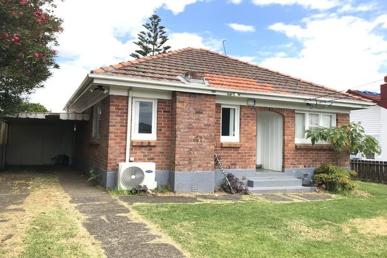 Photo of property in 29 Ballance Avenue, Papatoetoe, Auckland, 2104
