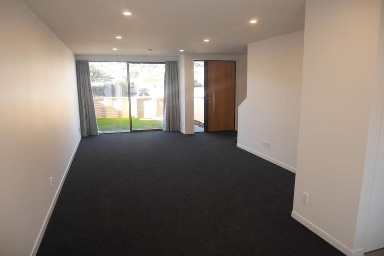Photo of property in 74u3 Derwent Street, Island Bay, Wellington, 6023