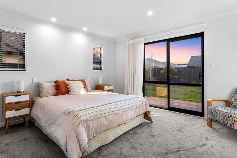 Photo of property in 14 Chatsworth Avenue, Rangiora, 7400