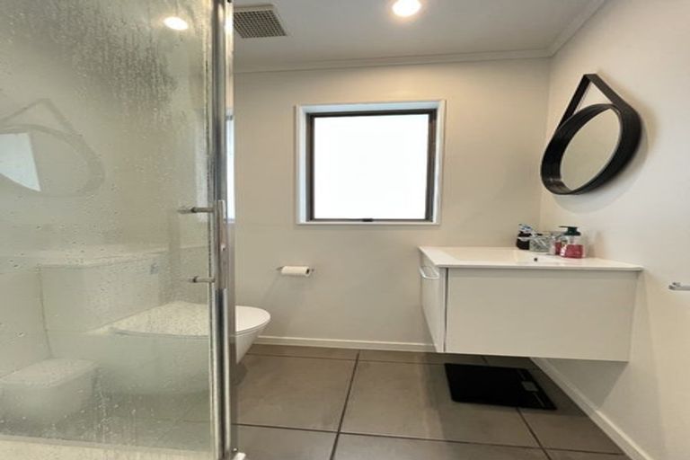 Photo of property in 35b Latitude Close, Whitby, Porirua, 5024