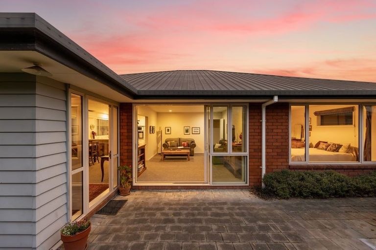 Photo of property in 2/66 Hounslow Street, Ilam, Christchurch, 8041