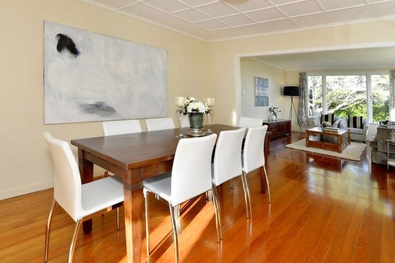 Photo of property in 1/9 Marsh Avenue, Forrest Hill, Auckland, 0620