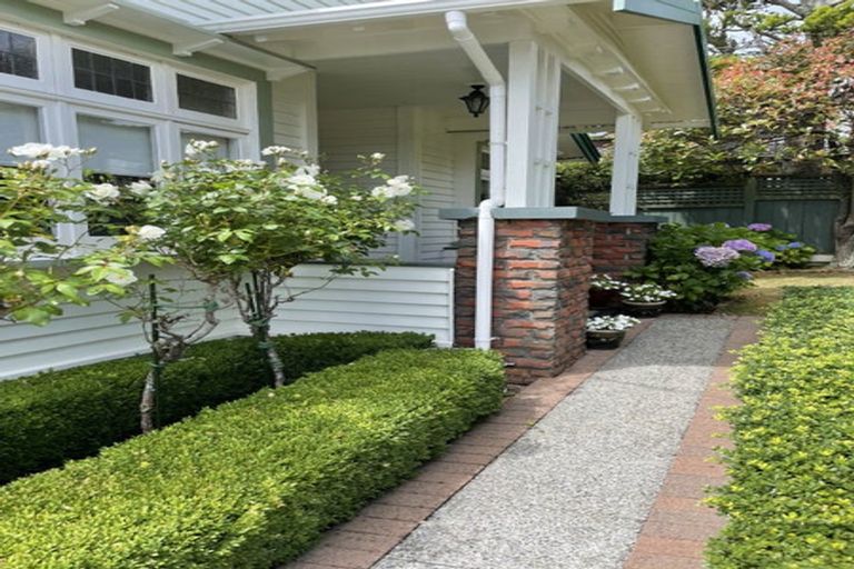 Photo of property in 37 Beauchamp Street, Karori, Wellington, 6012