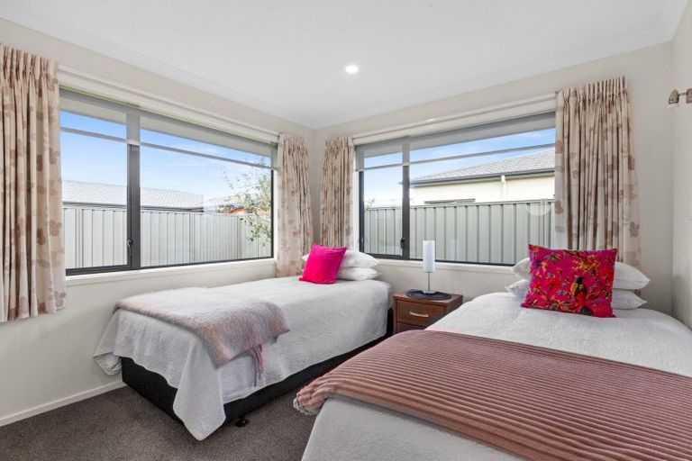 Photo of property in 12 Portland Place, Poraiti, Napier, 4112