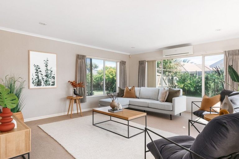 Photo of property in 16 Larisa Grove, Papamoa Beach, Papamoa, 3118