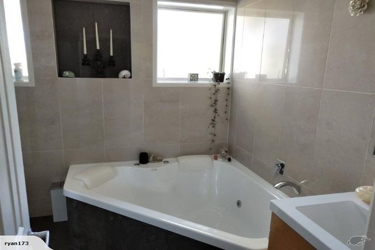 Photo of property in 47 Maugham Drive, Bucklands Beach, Auckland, 2014