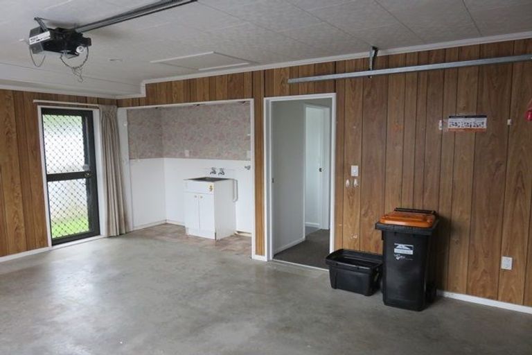 Photo of property in 12a Somerset Crescent, Highbury, Palmerston North, 4412