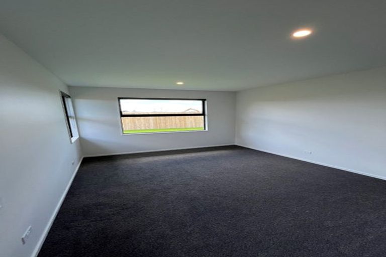 Photo of property in 16 Privet Way, Rolleston, 7678