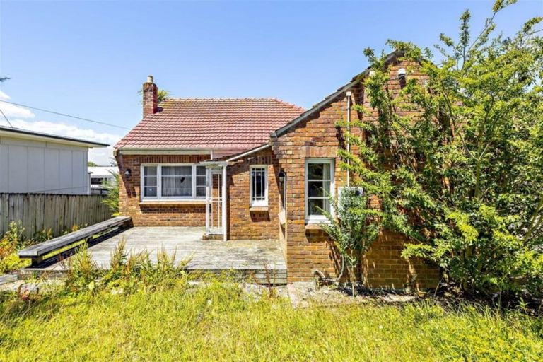 Photo of property in 1/62 Hillcrest Road, Papatoetoe, Auckland, 2025