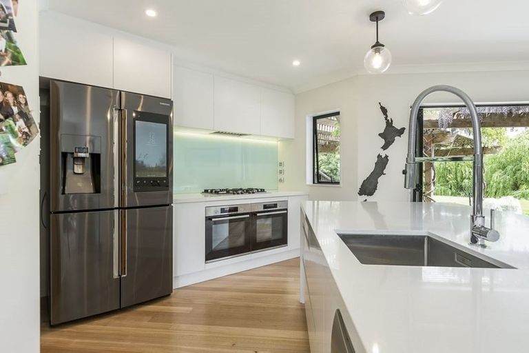 Photo of property in 210 Oraha Road, Kumeu, 0892