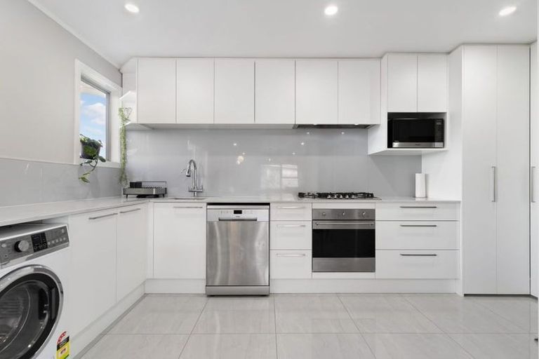 Photo of property in 23 Cherry Tree Place, Massey, Auckland, 0614