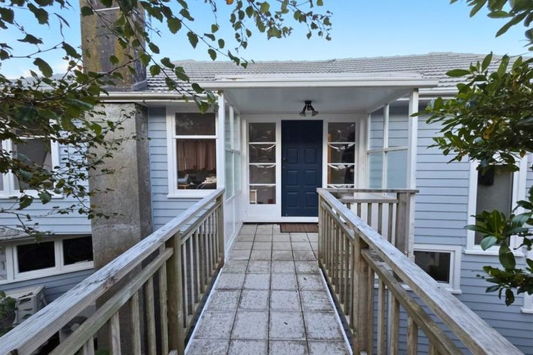 Photo of property in 14 Versailles Street, Karori, Wellington, 6012