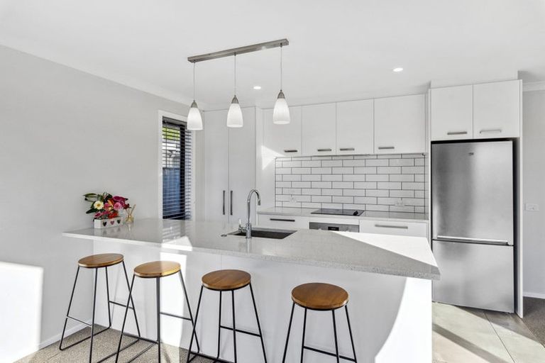 Photo of property in 5 Pohe Street, Waikanae, 5036