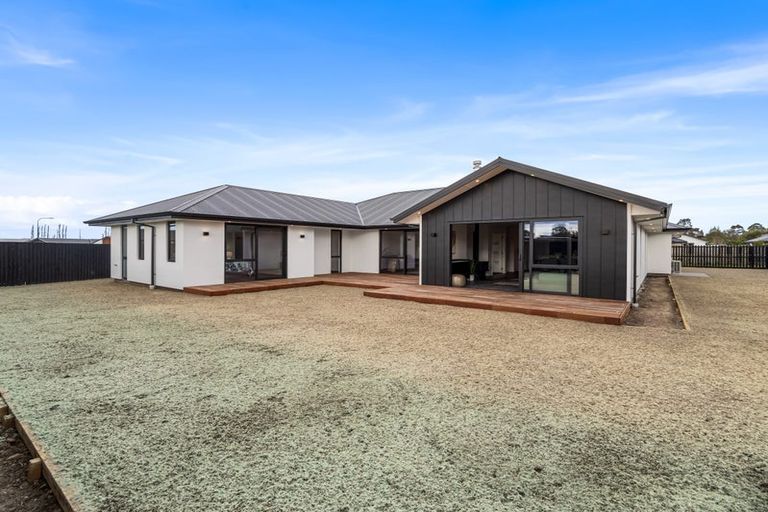 Photo of property in 44 Suffolk Drive, Kirwee, 7571