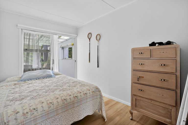 Photo of property in 11 Kendale Drive, Leigh, 0985