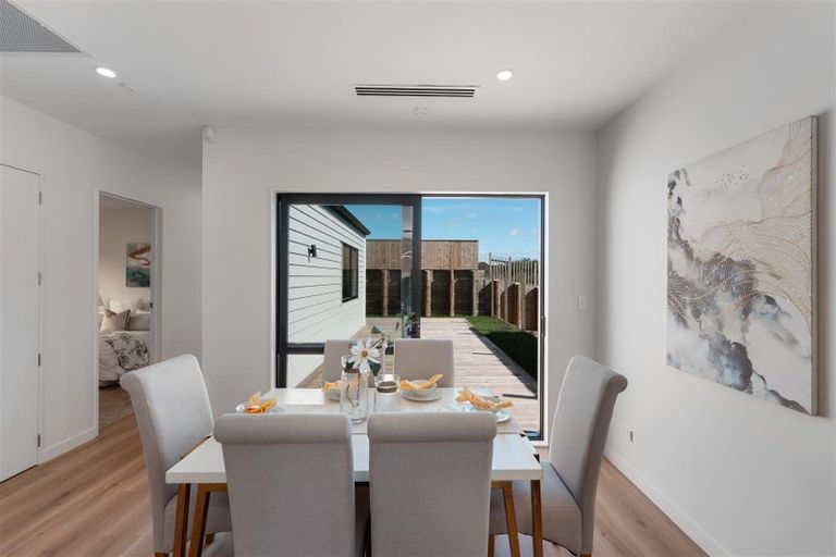 Photo of property in 46 Whakairo Crescent, Gulf Harbour, Whangaparaoa, 0930