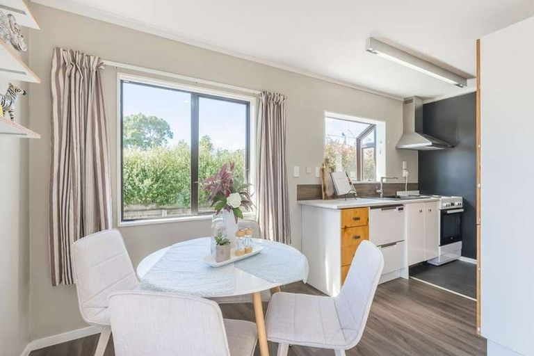 Photo of property in 82a Alexander Road, Raumati Beach, Paraparaumu, 5032