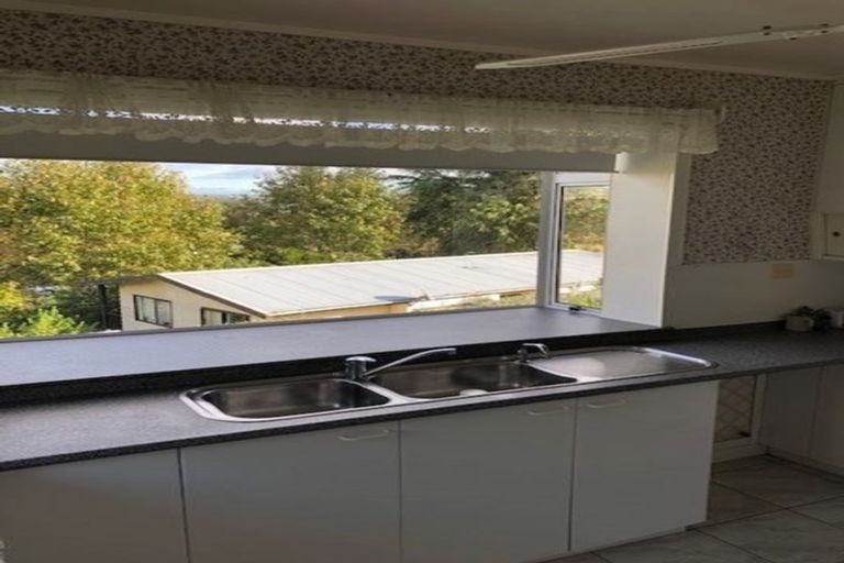 Photo of property in 19c Te Anau Place, Pakuranga Heights, Auckland, 2010