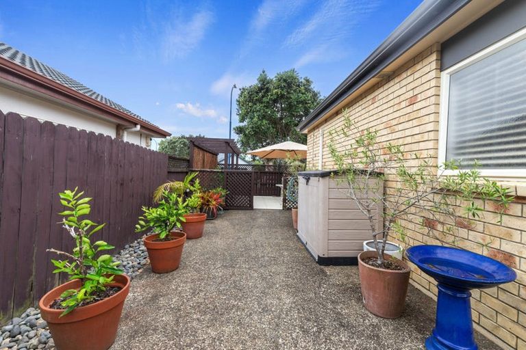 Photo of property in 17 Espalier Drive, Henderson, Auckland, 0612