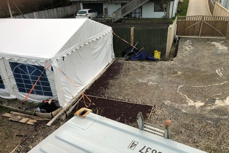 Photo of property in 115a Rosario Crescent, Red Beach, 0932