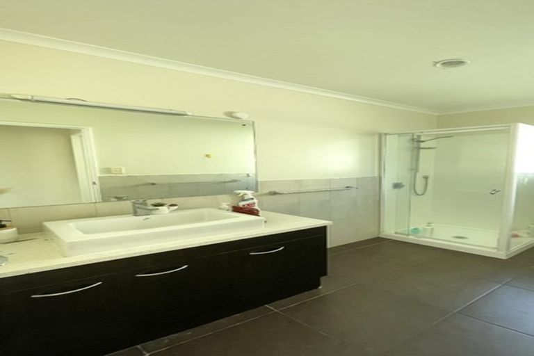 Photo of property in 38 Hewlett Road, Massey, Auckland, 0614