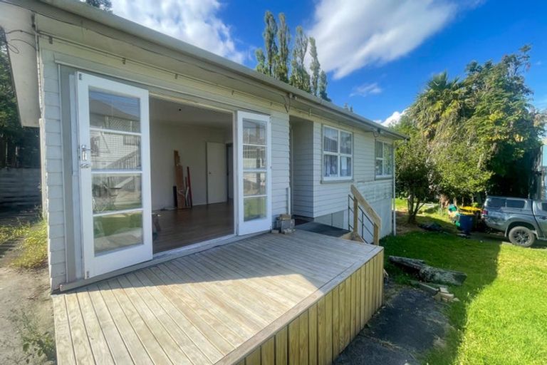 Photo of property in 23 Tomo Street, New Lynn, Auckland, 0600