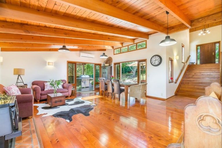 Photo of property in 14c Moffat Road, Red Beach, 0932