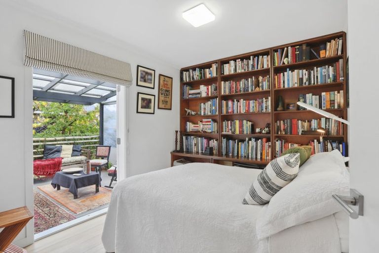 Photo of property in 1b Nicolas Avenue, Glen Eden, Auckland, 0602