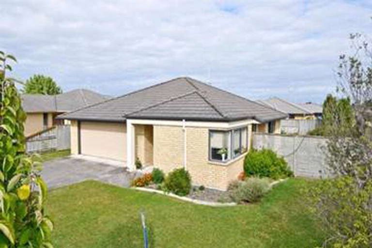 Photo of property in 5 Nobleman Place, Hamilton East, Hamilton, 3216